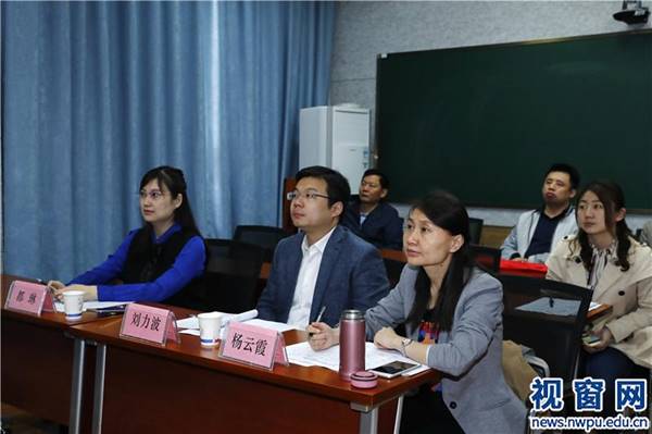 说明: //news.seshipin.net/__local/D/F6/12/9DCD7F02F2624DD3D11332A5E82_72575FA5_D3AF.jpg